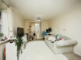 Gatehouse Court, Taunton thumb 3