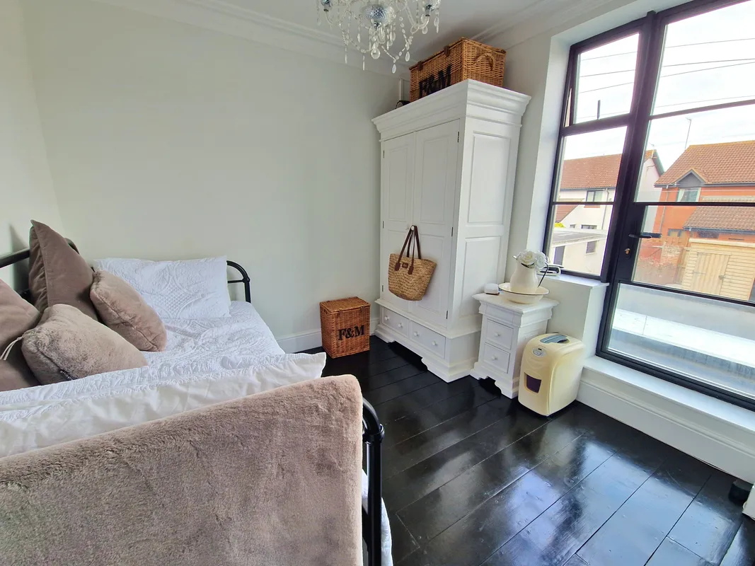 PICTON AVENUE, PORTHCAWL, CF36 3AJ