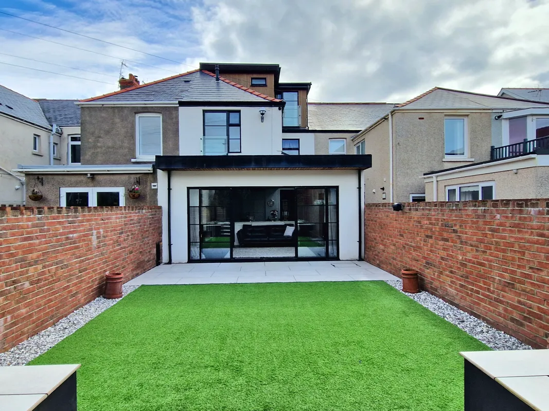 PICTON AVENUE, PORTHCAWL, CF36 3AJ