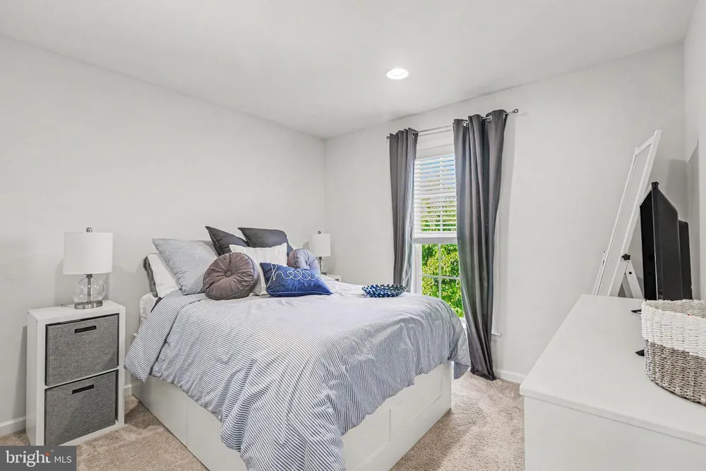 3256 Lark Way, Mechanicsburg, PA 17055
