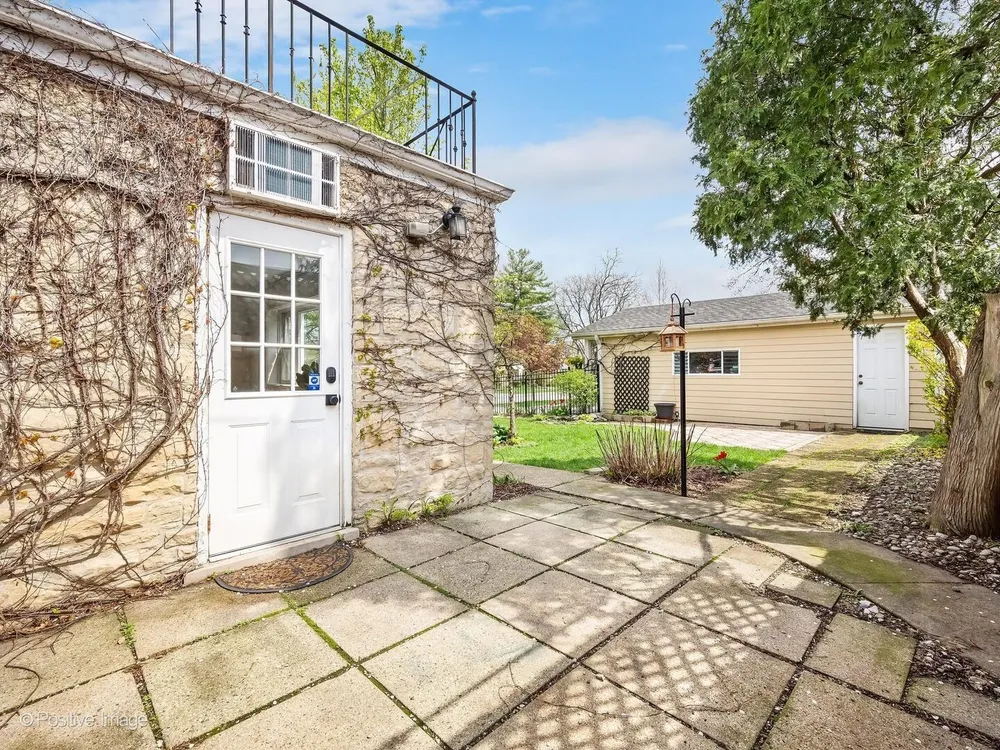1001 S Brainard Ave, La Grange, IL 60525