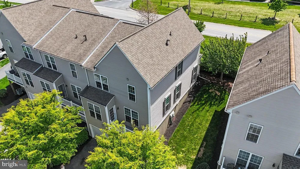 3256 Lark Way, Mechanicsburg, PA 17055
