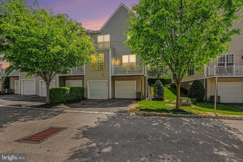 3256 Lark Way, Mechanicsburg, PA 17055
