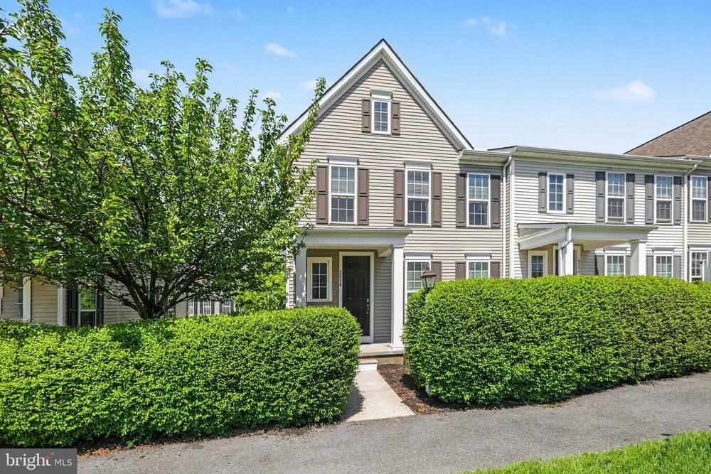 3256 Lark Way, Mechanicsburg, PA 17055