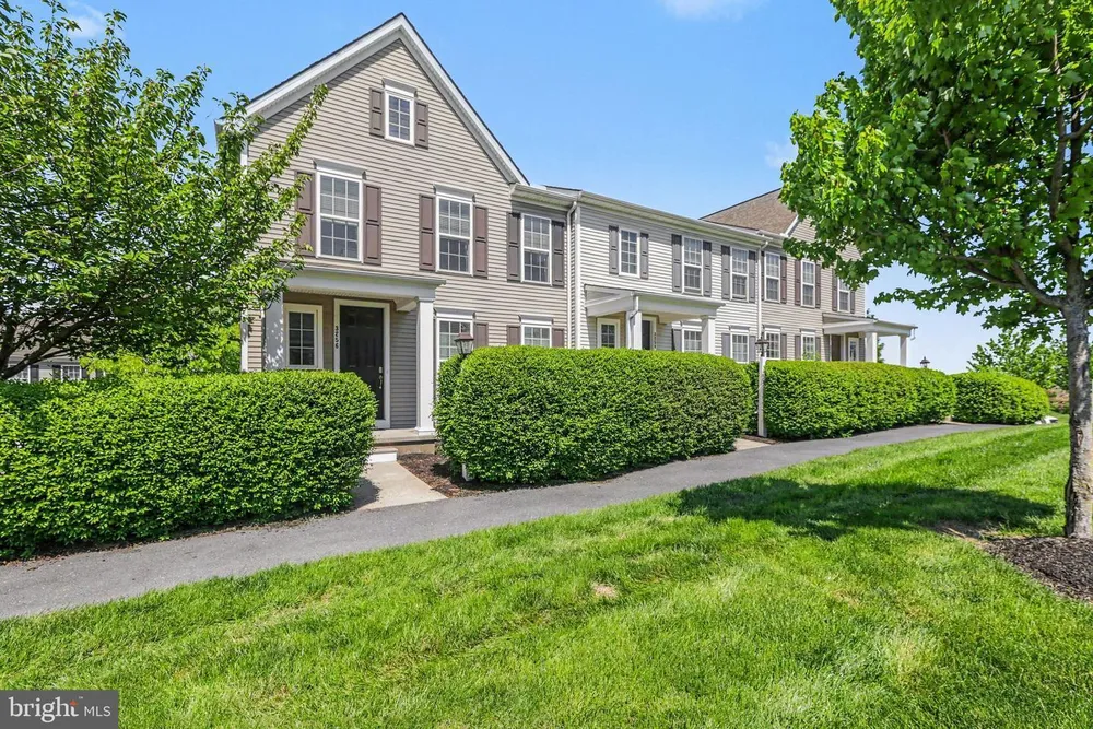 3256 Lark Way, Mechanicsburg, PA 17055