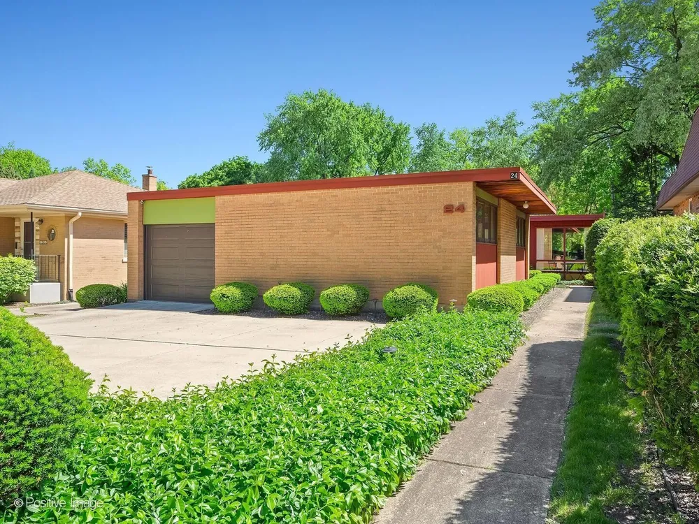 24 E Harding Ave, La Grange Park, IL 60526