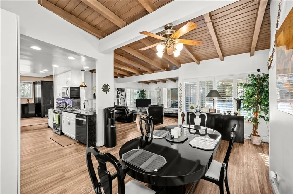 914 N Sacramento St, Orange, CA 92867