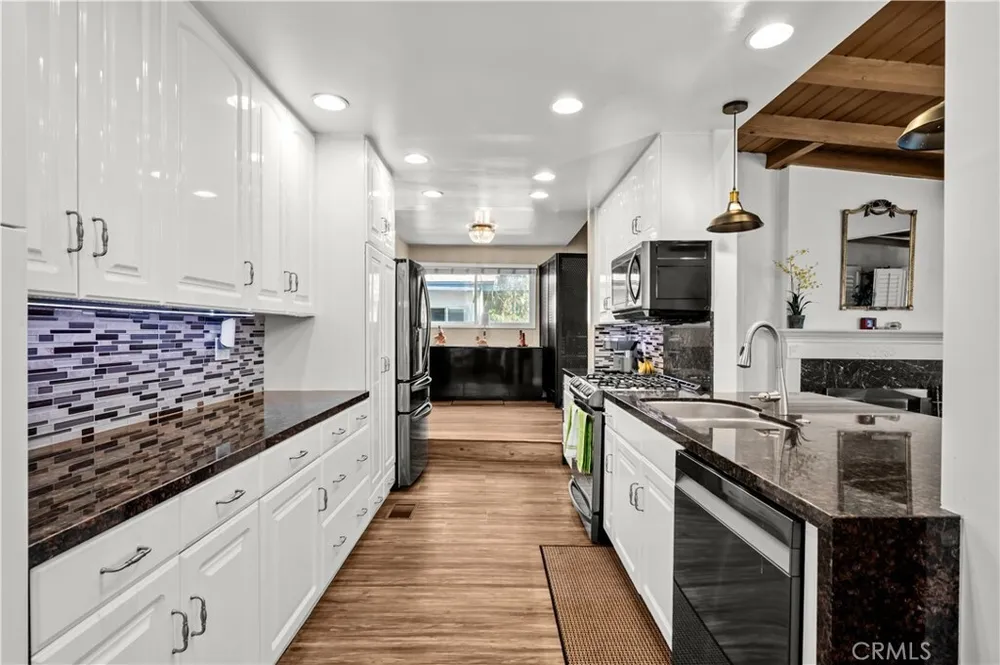 914 N Sacramento St, Orange, CA 92867