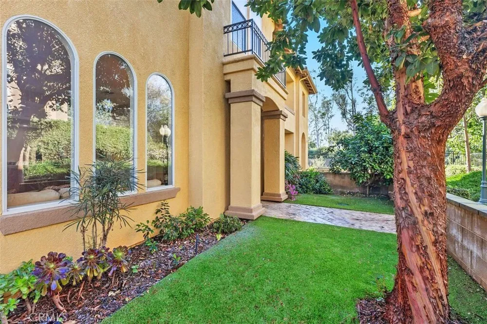29 Roseville, Irvine, CA 92602