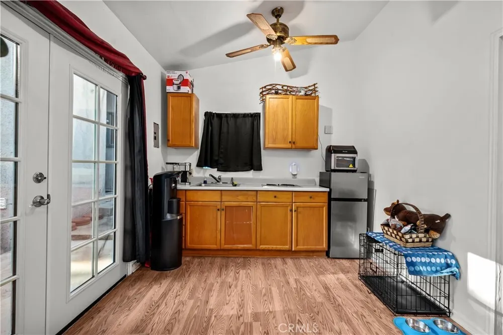 914 N Sacramento St, Orange, CA 92867