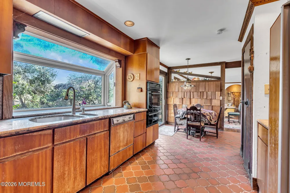 6 Surrey Ln, Ocean, NJ 07712