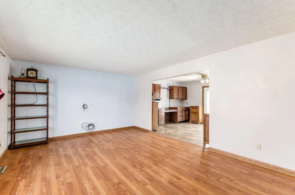 1328 Hilton Dr, Reynoldsburg, OH 43068