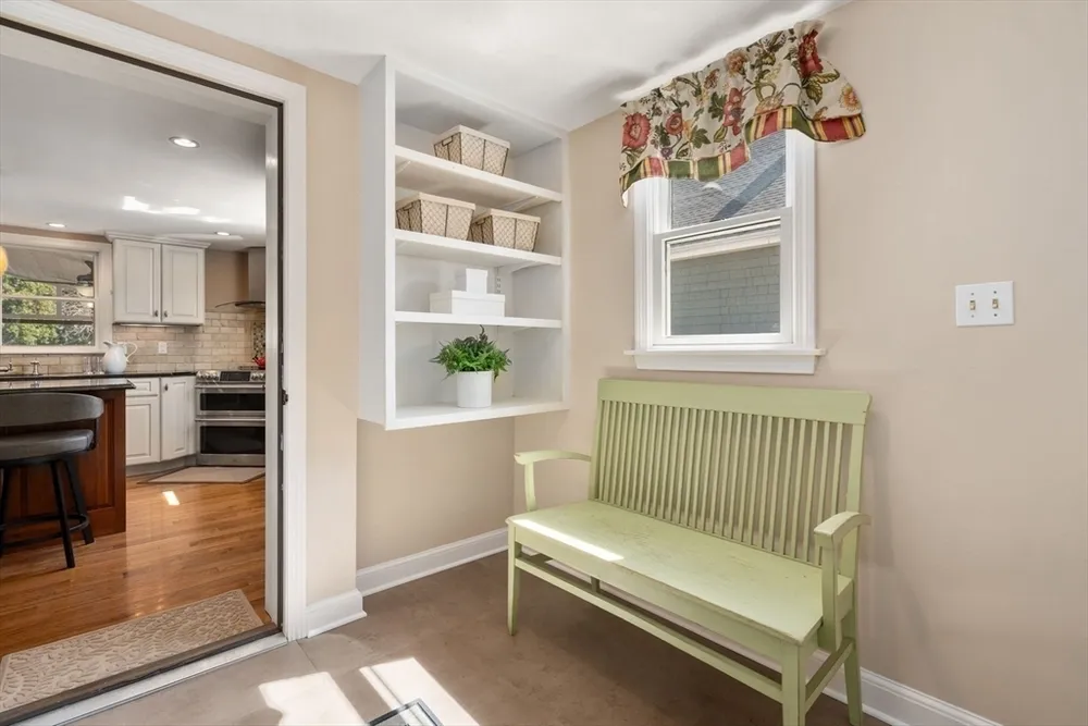 67 Lynnfield St, Lynn, MA 01904