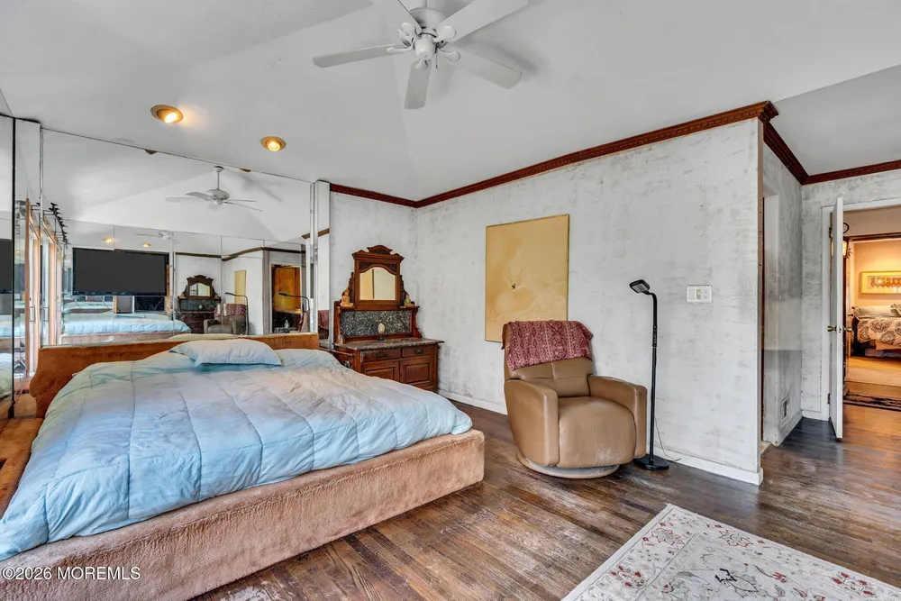 6 Surrey Ln, Ocean, NJ 07712