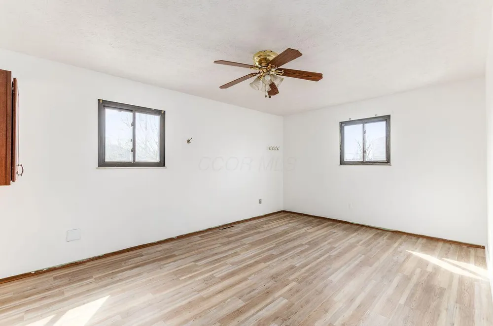 1328 Hilton Dr, Reynoldsburg, OH 43068
