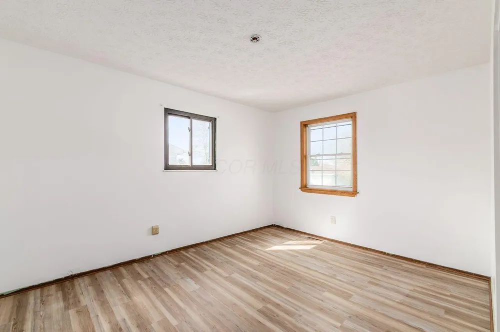 1328 Hilton Dr, Reynoldsburg, OH 43068