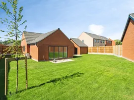 Jubilee Way, Holton, Halesworth thumb 2