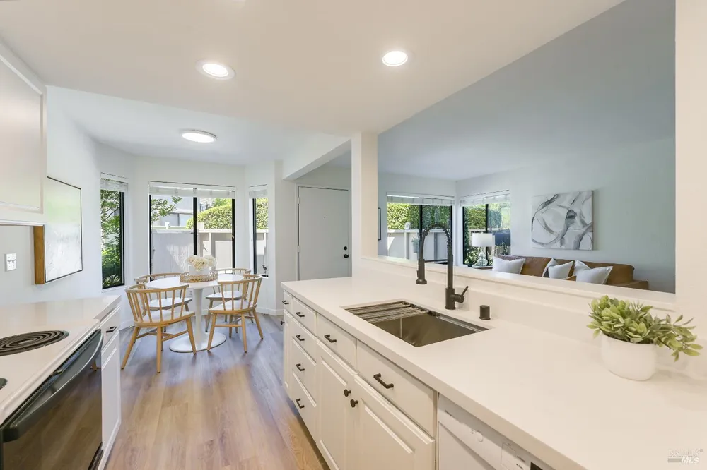 46 Dockside Cir, San Rafael, CA 94903