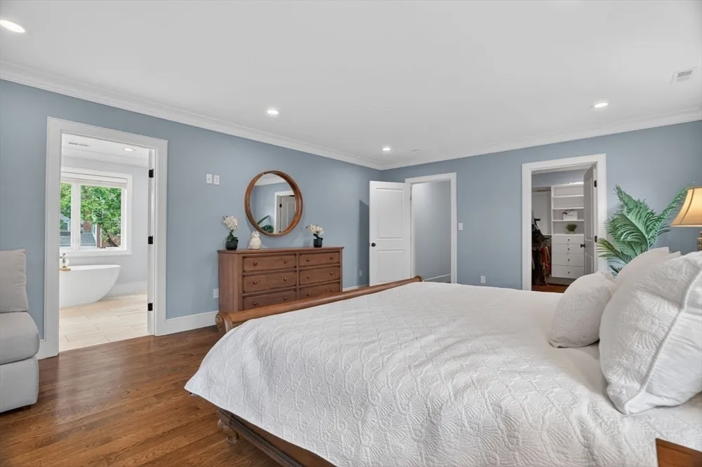 11 Haynes Rd, Newton, MA 02459