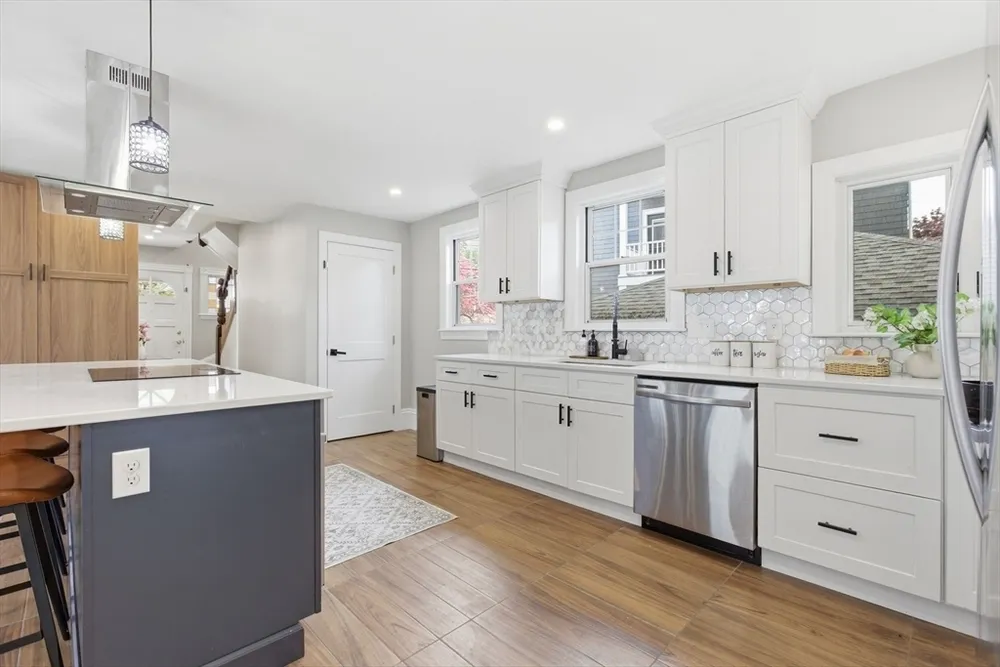 97 Trenton St, Melrose, MA 02176