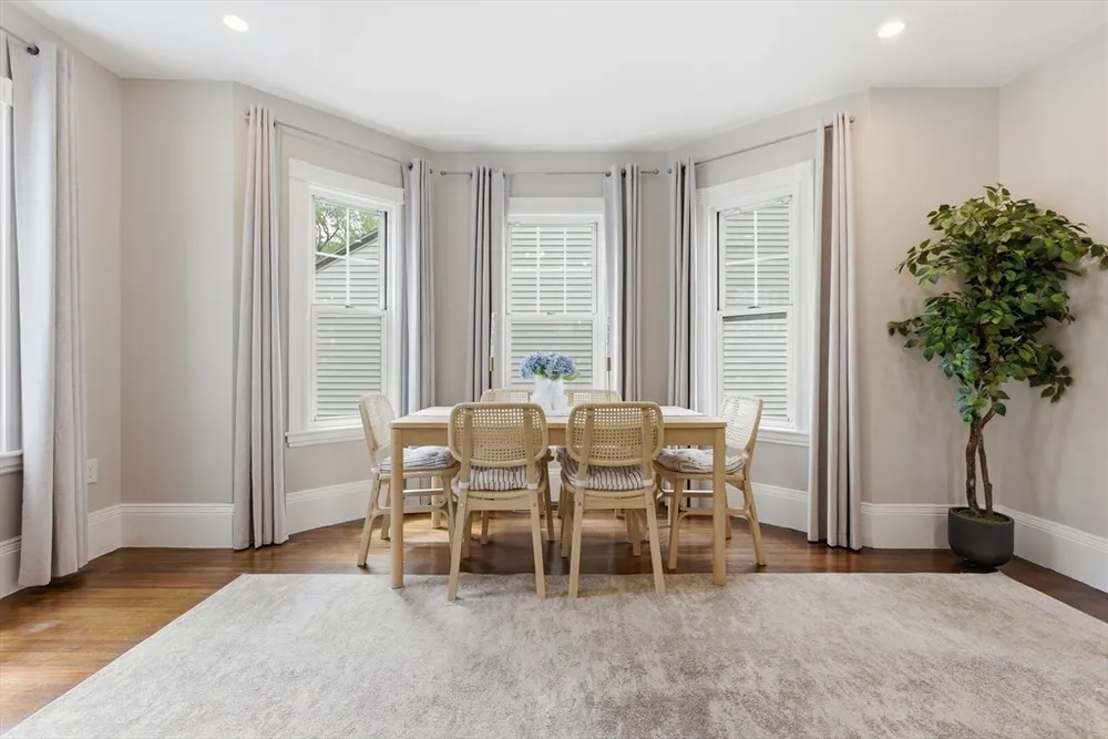 97 Trenton St, Melrose, MA 02176
