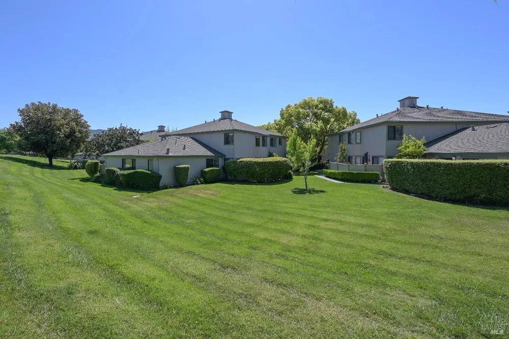 46 Dockside Cir, San Rafael, CA 94903
