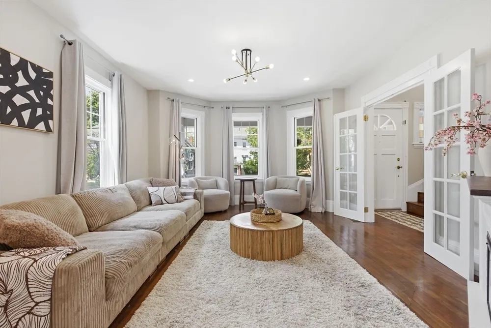 97 Trenton St, Melrose, MA 02176