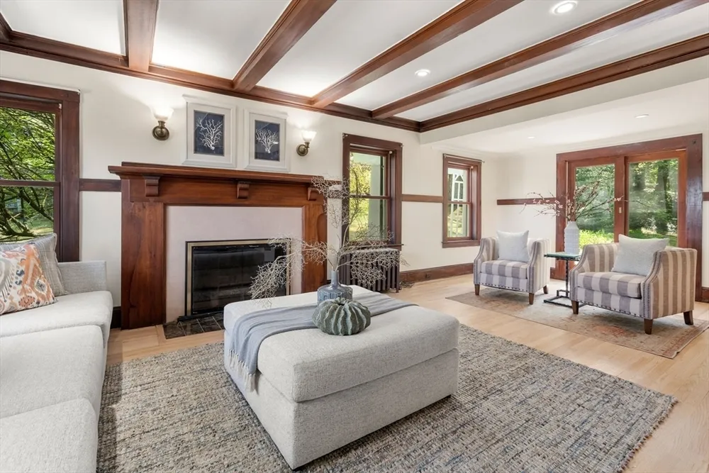 90 Hull St, Newton, MA 02460