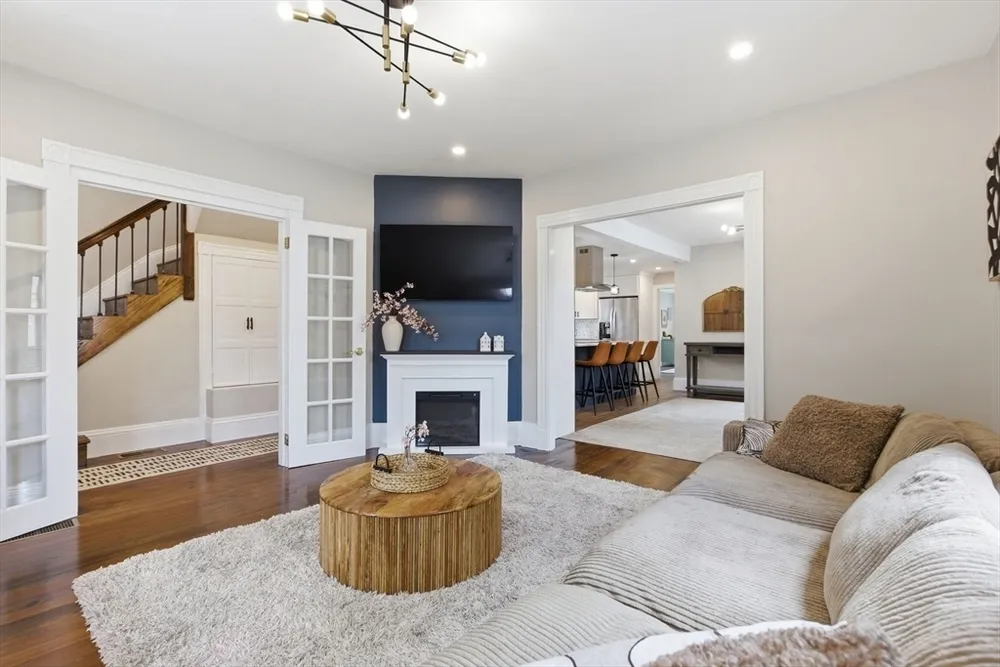 97 Trenton St, Melrose, MA 02176