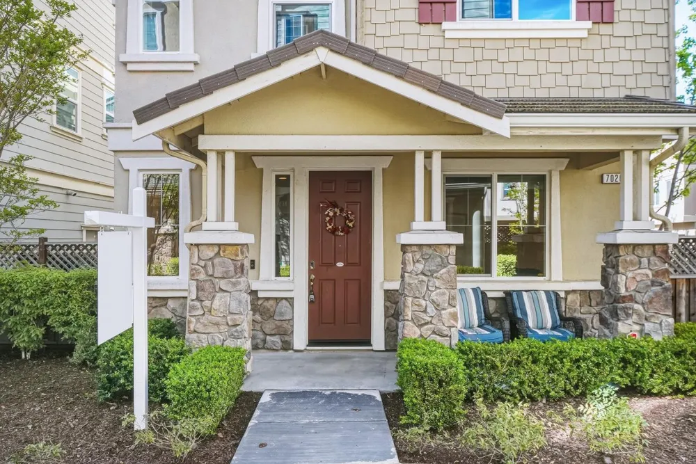 7026 N Mariposa Ln, Dublin, CA 94568