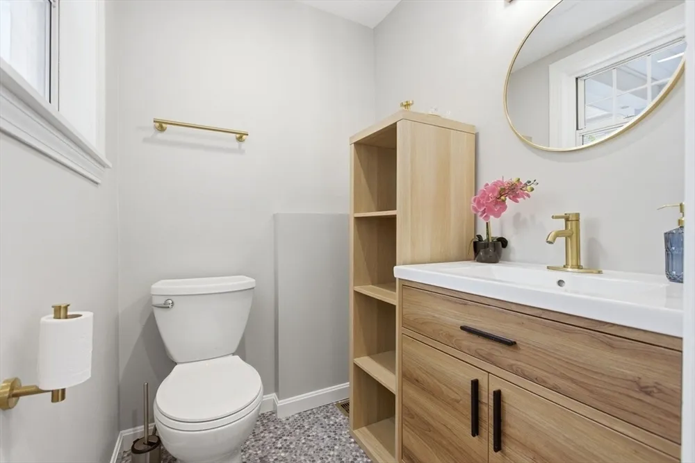 97 Trenton St, Melrose, MA 02176