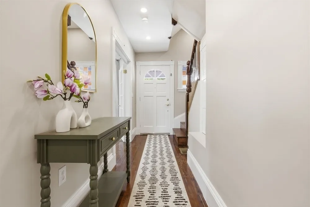 97 Trenton St, Melrose, MA 02176