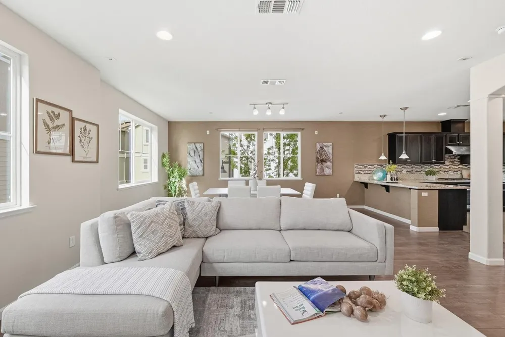 7026 N Mariposa Ln, Dublin, CA 94568