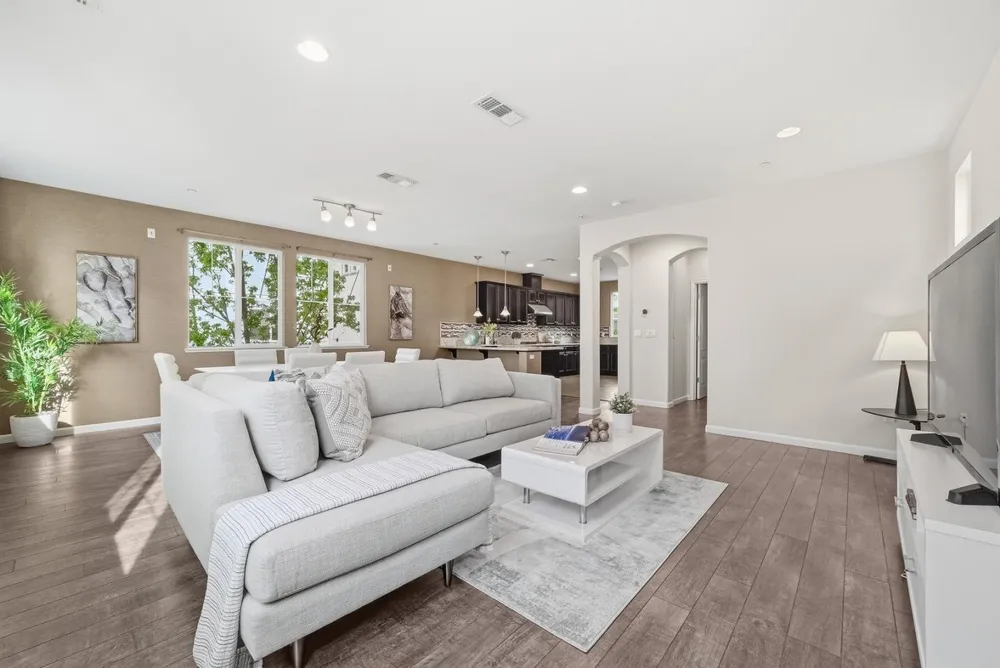 7026 N Mariposa Ln, Dublin, CA 94568