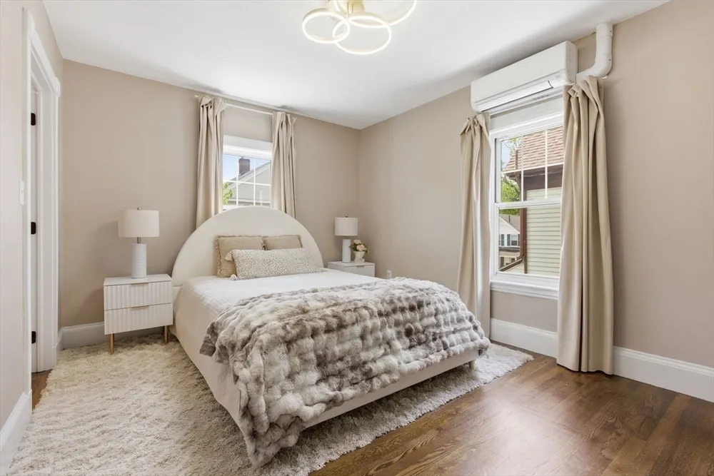 97 Trenton St, Melrose, MA 02176