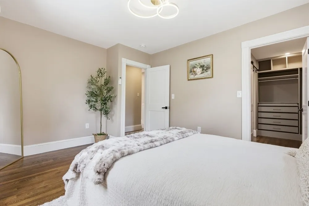 97 Trenton St, Melrose, MA 02176