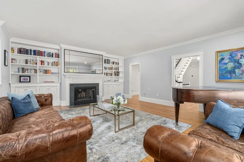 110 Avalon Rd, Newton, MA 02468