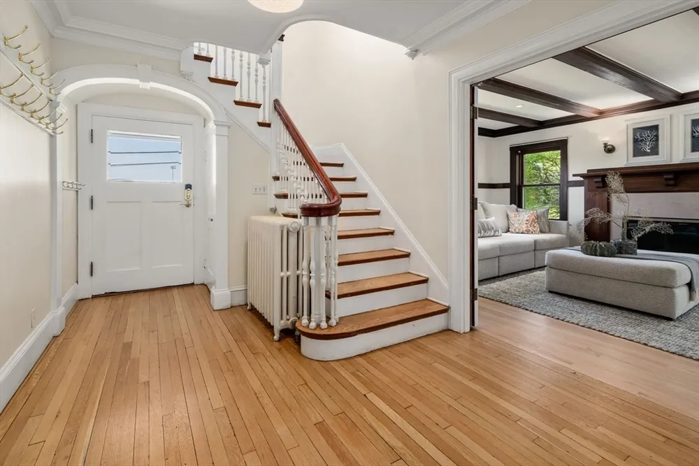 90 Hull St, Newton, MA 02460