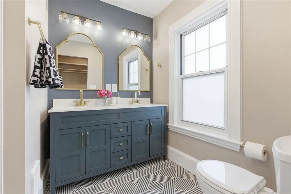 97 Trenton St, Melrose, MA 02176