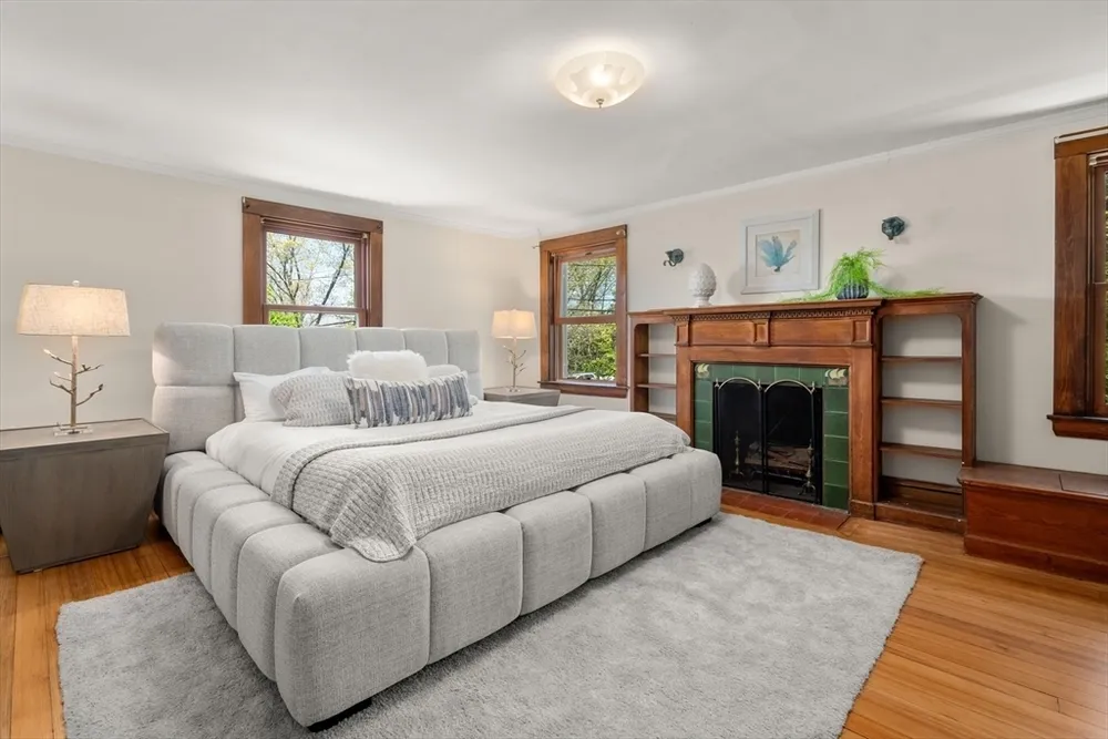 90 Hull St, Newton, MA 02460