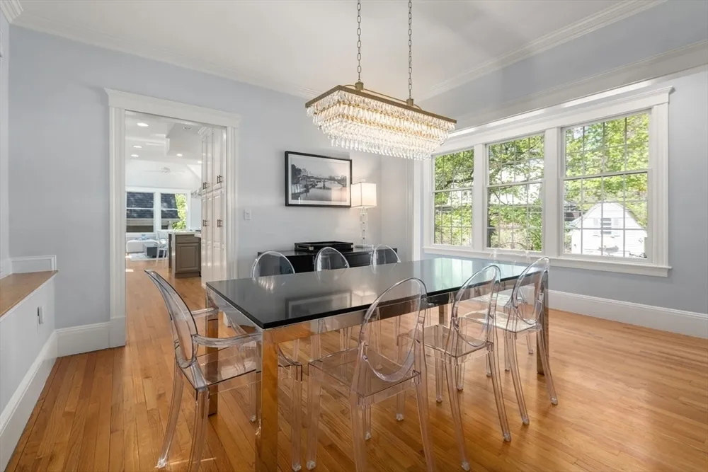 110 Avalon Rd, Newton, MA 02468