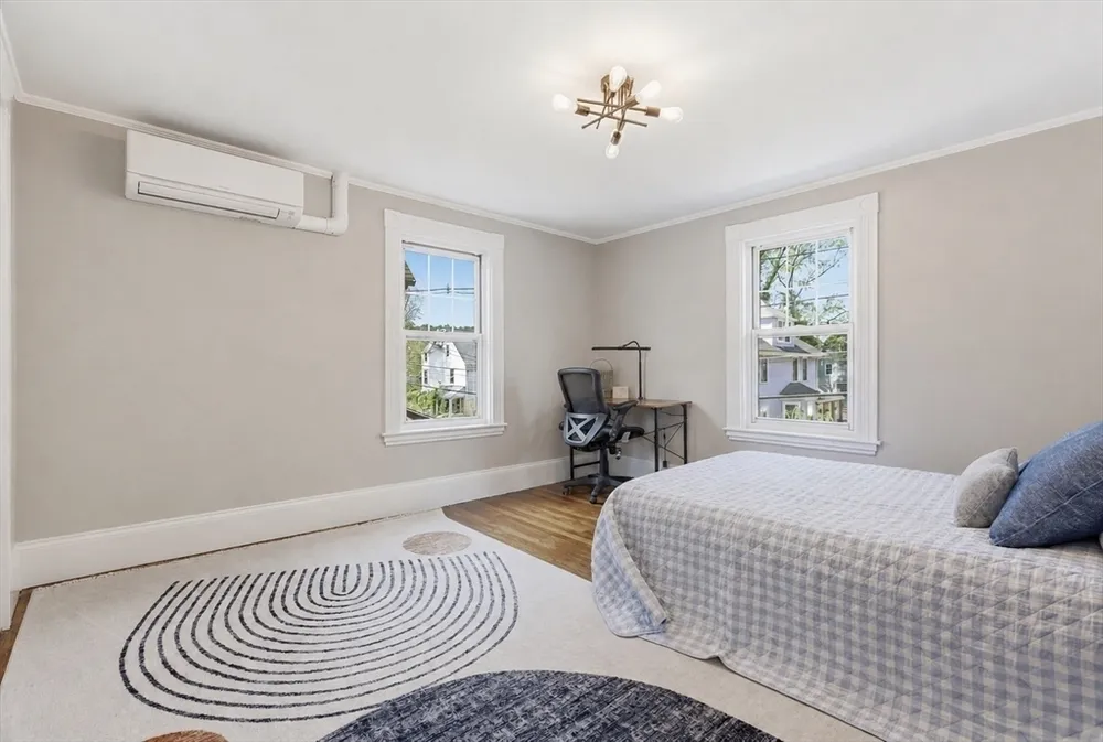 97 Trenton St, Melrose, MA 02176