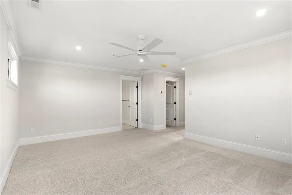 24 Fellows Rd, Ipswich, MA 01938