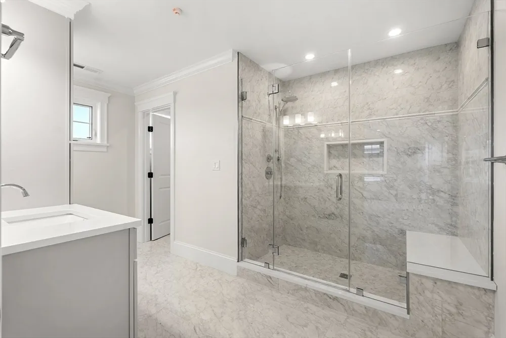 24 Fellows Rd, Ipswich, MA 01938