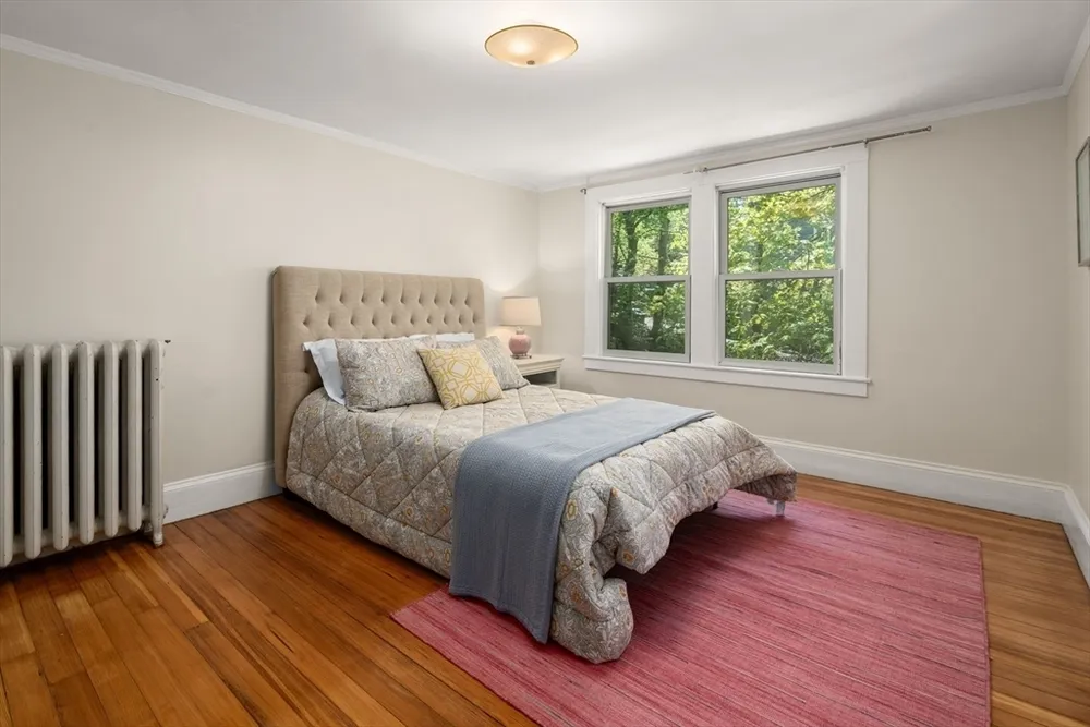 90 Hull St, Newton, MA 02460