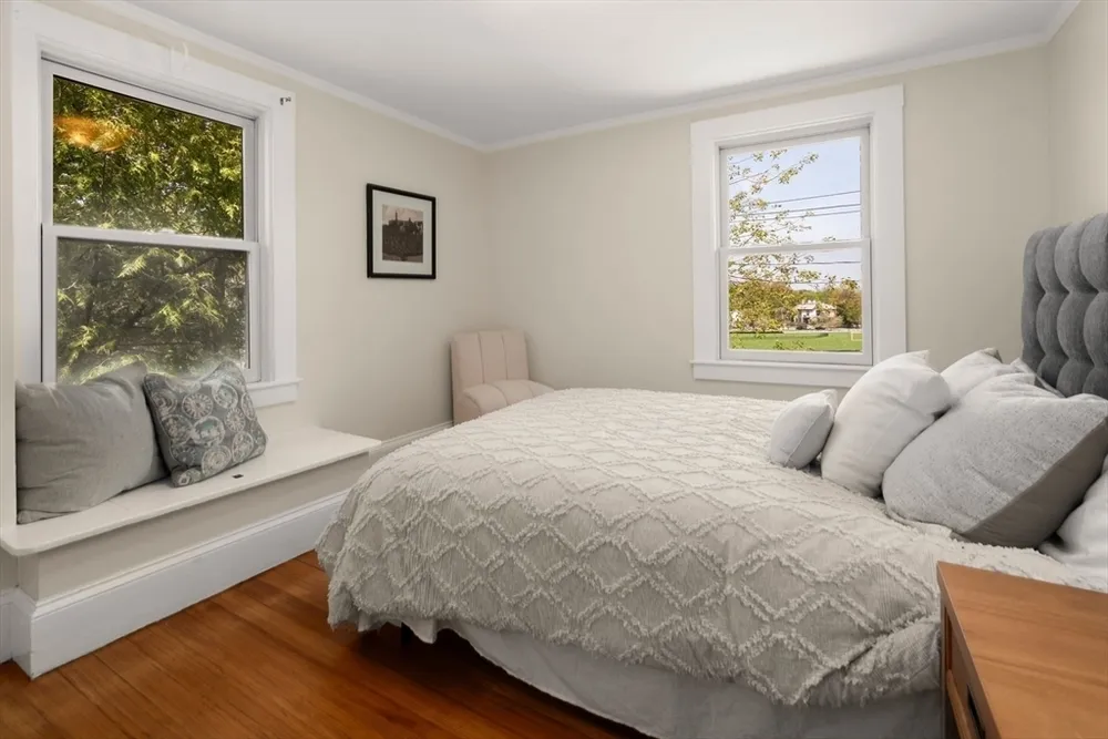90 Hull St, Newton, MA 02460