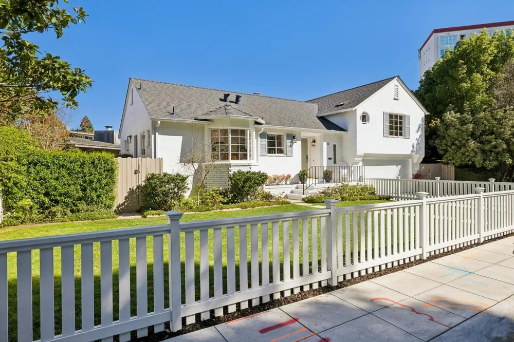 22 De Sabla Rd, San Mateo, CA 94402