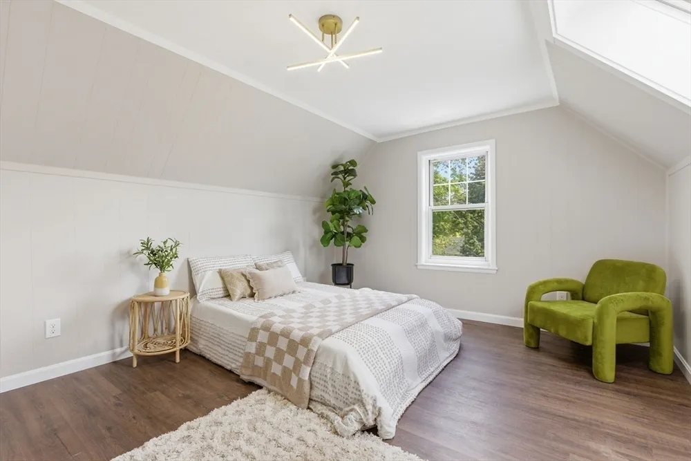 97 Trenton St, Melrose, MA 02176