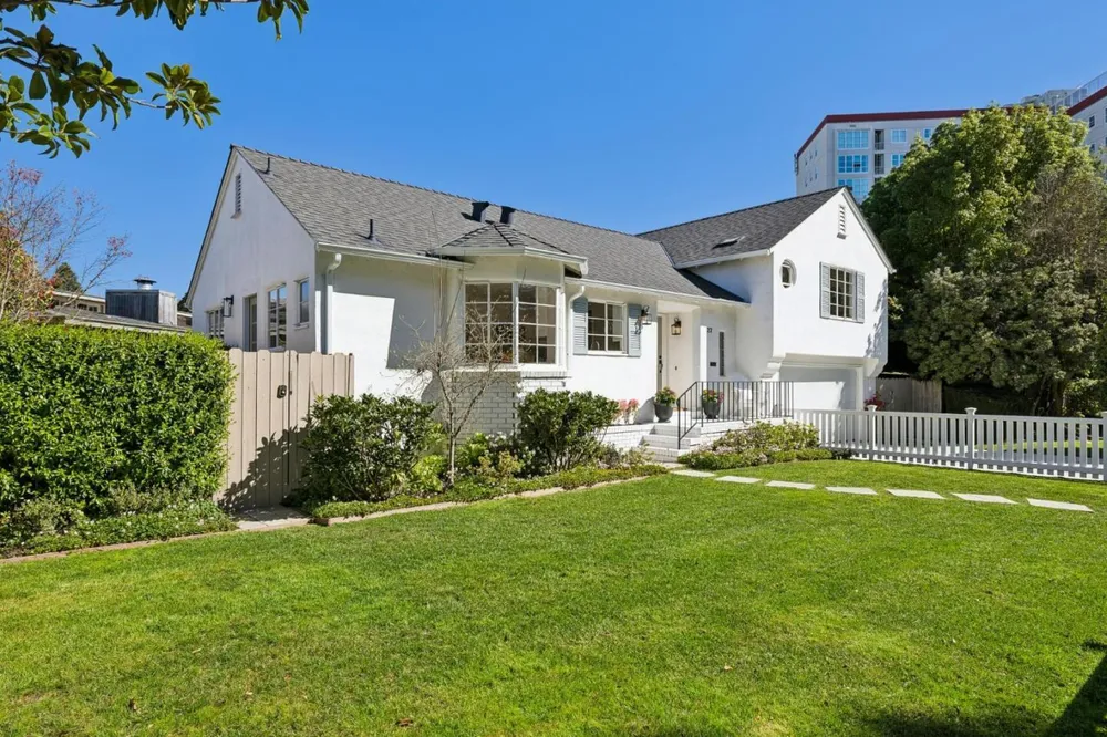 22 De Sabla Rd, San Mateo, CA 94402