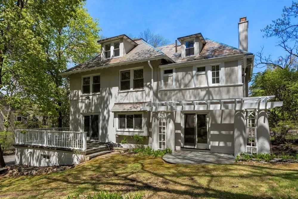 90 Hull St, Newton, MA 02460